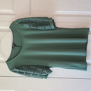 A.U.W women's short sleeve green top with lace sleeves size medium